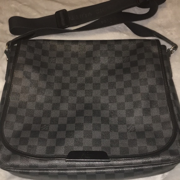 Louis Vuitton, Bags, Louis Vuitton Portedocuments Jour Nm Bag Damier  Graphite Laptop Bag